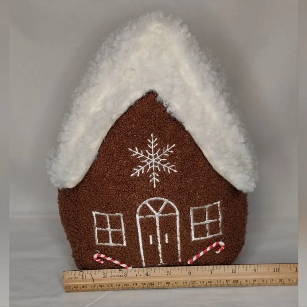 Cupcakes and Cashmere Peppermint Gingerbread Teddy Sherpa Pillow TIKTOK NWT